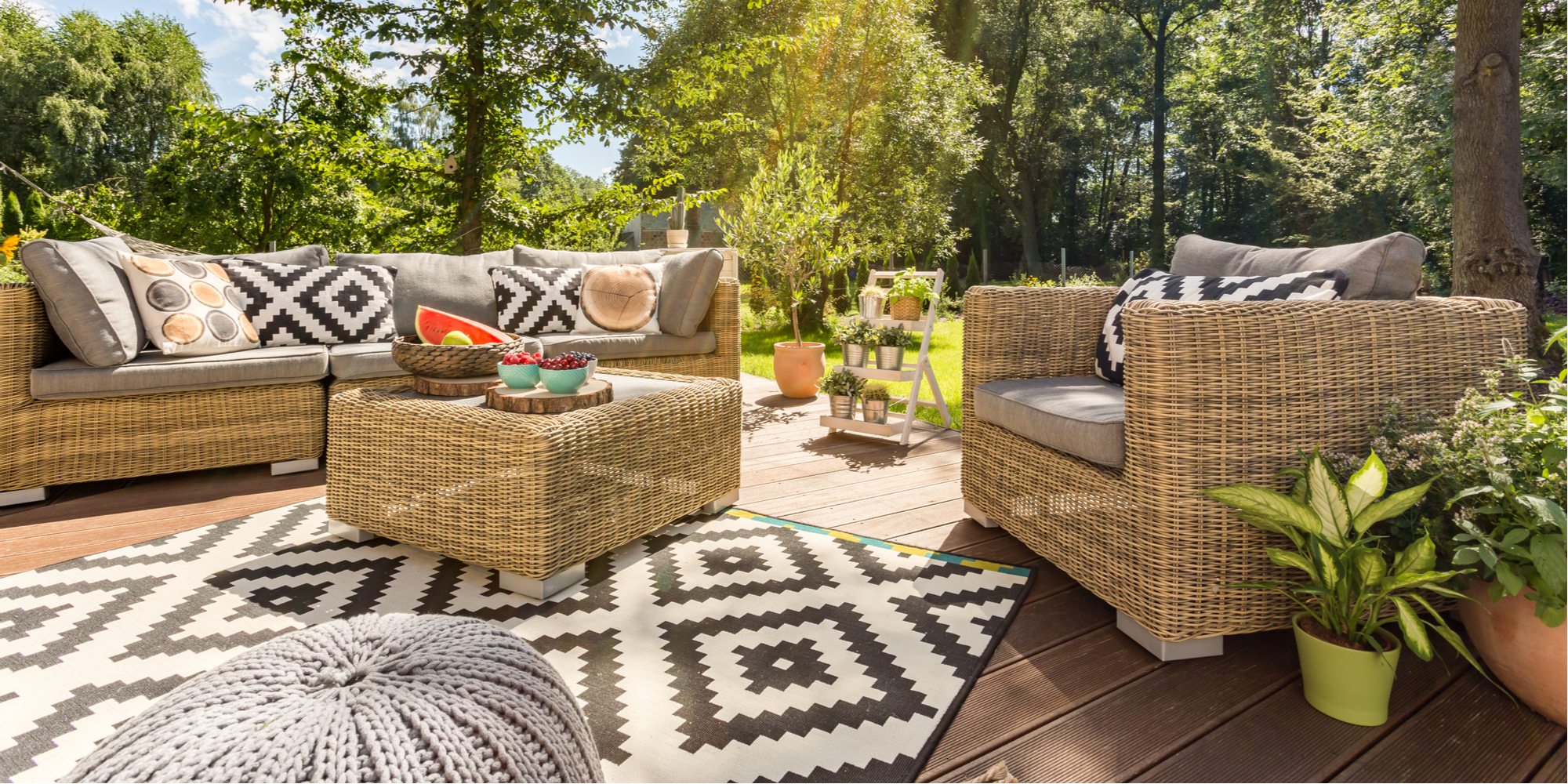 Here are the Best Times to Buy Living Room & Patio Furniture